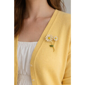 Daisy Flower Clasp Brooch White Yellow Green Enamel Double Floral Gold Tone Pin